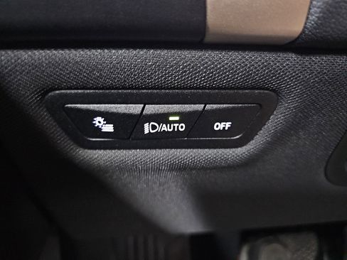 Used 2024 BMW iX xDrive50 w/ Premium Package AWD/4WD image 27