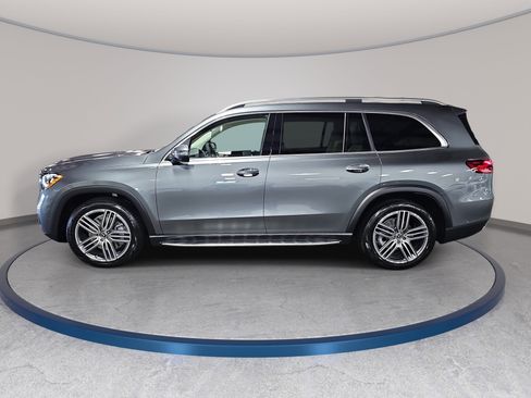 New 2026 Mercedes-Benz GLS 450 4MATIC image 8