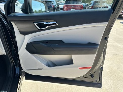 Used 2025 Kia Sportage EX FWD image 35
