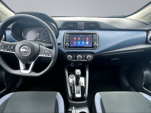 Used 2025 Nissan Versa SV FWD image 8