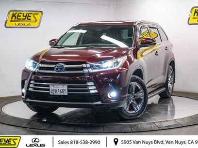 Used 2019 Toyota Highlander Limited Platinum