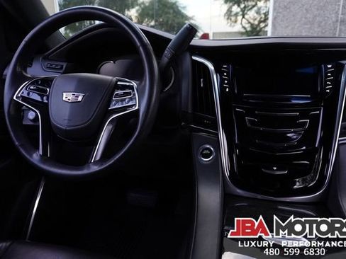 Used 2020 Cadillac Escalade ESV Platinum image 88