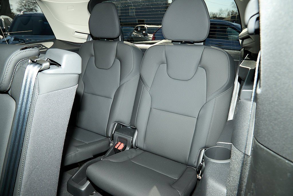 New 2026 Volvo XC90 B6 Plus w/ Protection Package Premier AWD/4WD image 23