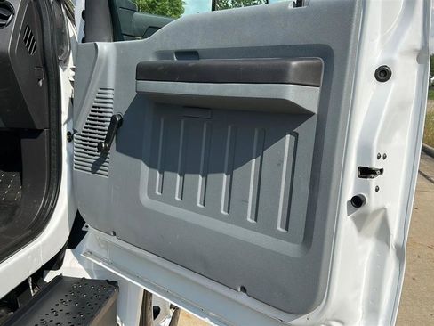 Used 2019 Ford F650 2WD Regular Cab Super Duty image 43