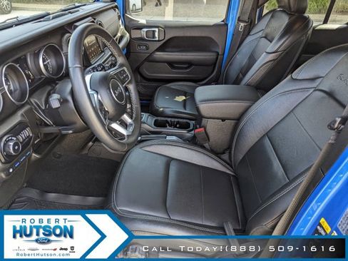 Used 2022 Jeep Wrangler Unlimited Sahara image 14