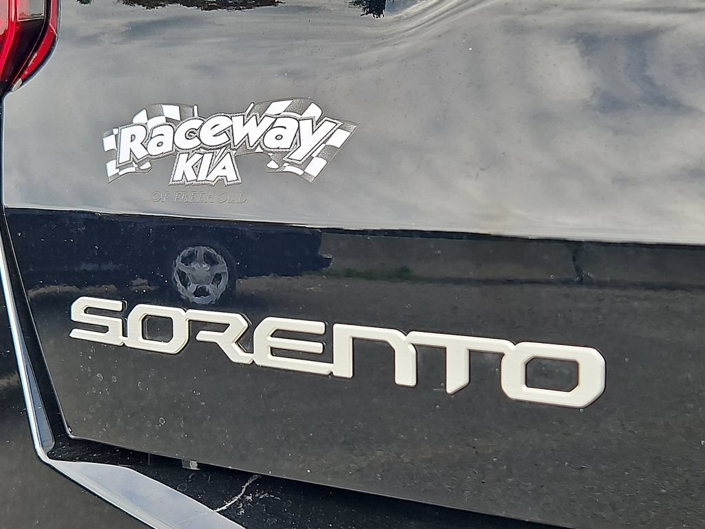 Certified 2026 Kia Sorento LX FWD image 31