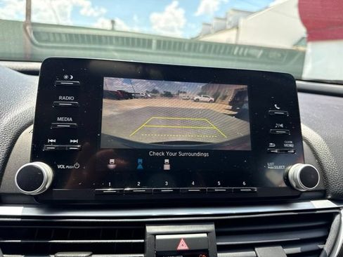 Used 2019 Honda Accord LX image 11