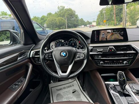 Used 2018 BMW 530e RWD image 17