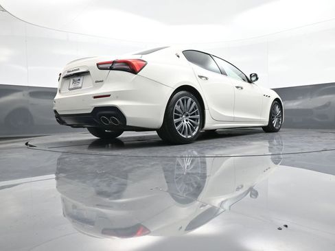 Used 2022 Maserati Ghibli Modena image 31