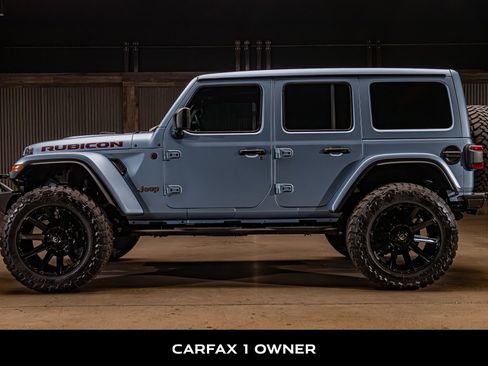 Used 2025 Jeep Wrangler Unlimited Rubicon AWD/4WD image 5