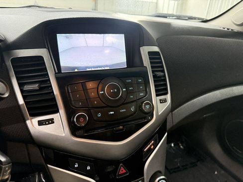 Used 2014 Chevrolet Cruze LT w/ All-Star Edition FWD image 13