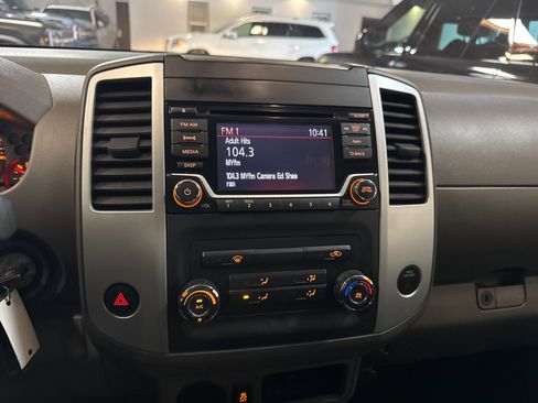 Used 2016 Nissan Frontier SV image 28