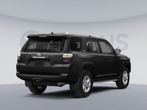 Used 2018 Toyota 4Runner Limited AWD/4WD image 2