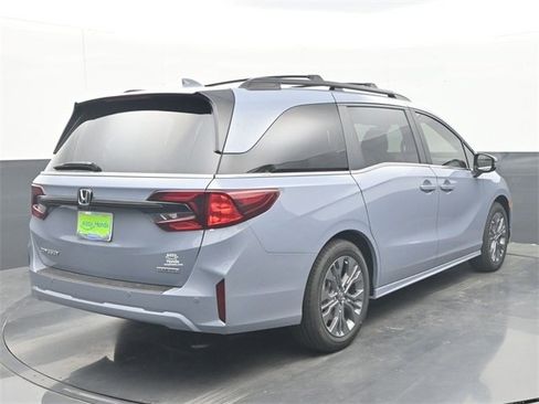 Used 2025 Honda Odyssey Touring image 7