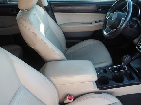 Used 2018 Subaru Outback 2.5i Limited image 24