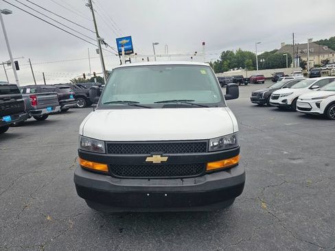 Used 2020 Chevrolet Express 3500 RWD image 3