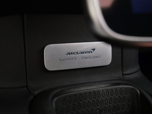 Used 2025 McLaren Artura Spider RWD image 33
