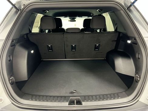 Used 2026 Chevrolet Equinox LT FWD image 24