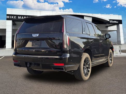 Used 2022 Cadillac Escalade Sport Platinum w/ LPO, ONYX Package AWD/4WD image 3