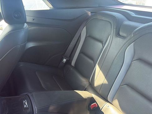 Used 2018 Chevrolet Camaro LT RWD image 8
