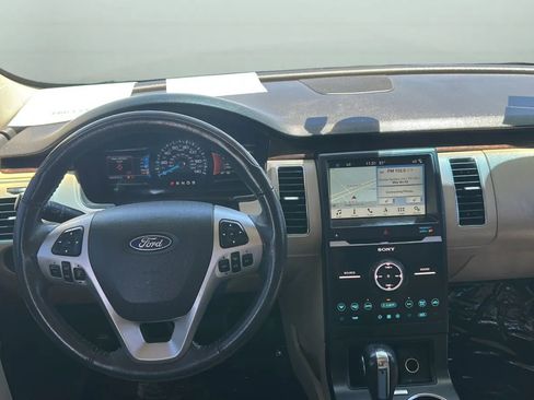 Used 2018 Ford Flex Limited FWD image 9