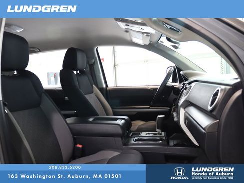 Used 2017 Toyota Tundra SR5 w/ SR5 Upgrade Package AWD/4WD image 16