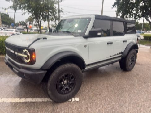 Used 2022 Ford Bronco Wildtrak AWD/4WD image 3