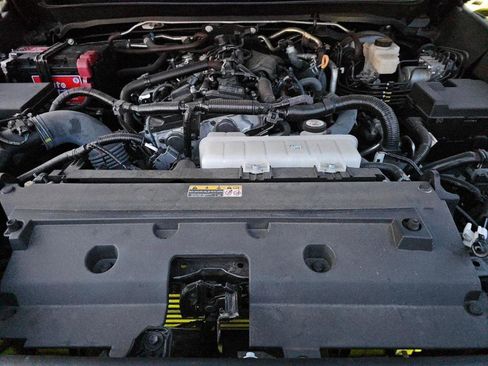 Used 2025 Toyota Tacoma SR5 RWD image 21