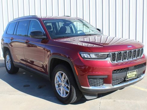 Used 2023 Jeep Grand Cherokee L Laredo image 4