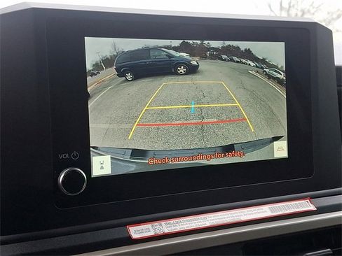 Certified 2025 Toyota Tacoma SR image 16