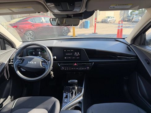 Used 2026 Kia Niro LX FWD image 31