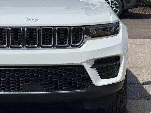 Used 2025 Jeep Grand Cherokee Laredo X w/ Luxury Tech Group I AWD/4WD image 10