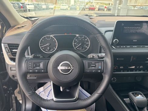 Used 2023 Nissan Rogue SL image 11