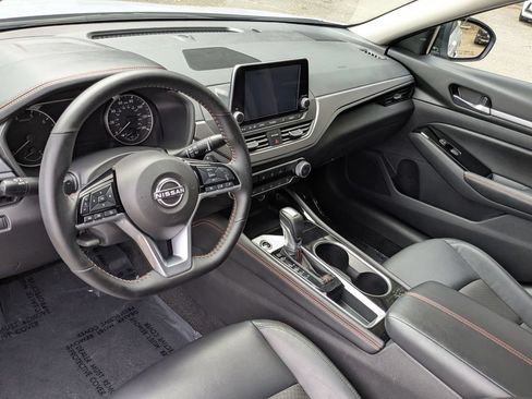 Used 2025 Nissan Altima 2.5 SR FWD image 28