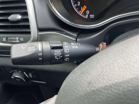 Used 2020 Jeep Grand Cherokee Limited w/ Luxury Group II AWD/4WD image 23