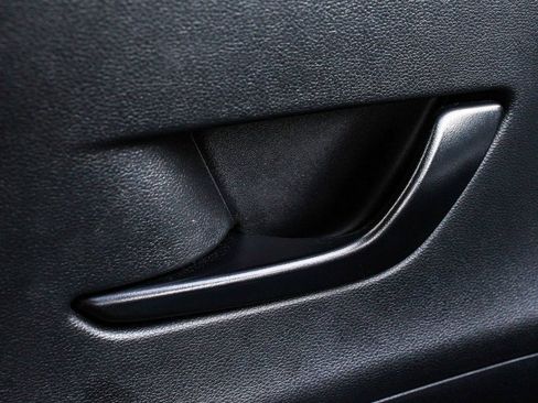 Used 2025 Hyundai Kona SEL image 9