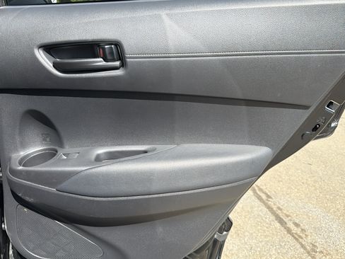 Used 2024 Toyota Corolla Cross AWD Hybrid w/ Moonroof Package image 16