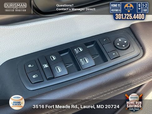 Used 2017 Chrysler Pacifica Touring-L w/ Tire & Wheel Group image 8