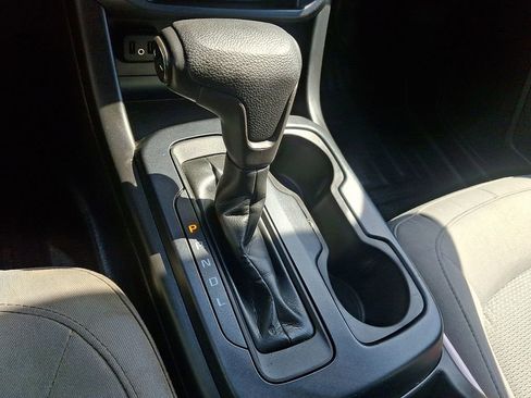 Used 2019 Chevrolet Colorado W/T image 15