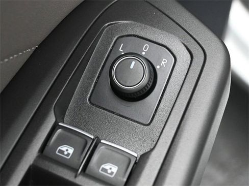 Used 2022 Volkswagen Atlas SE image 12