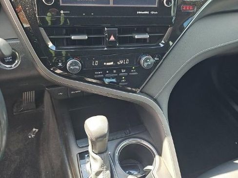 Used 2021 Toyota Camry SE w/ Audio Upgrade Package image 7