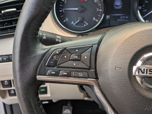Used 2018 Nissan Rogue Sport SL AWD/4WD image 19