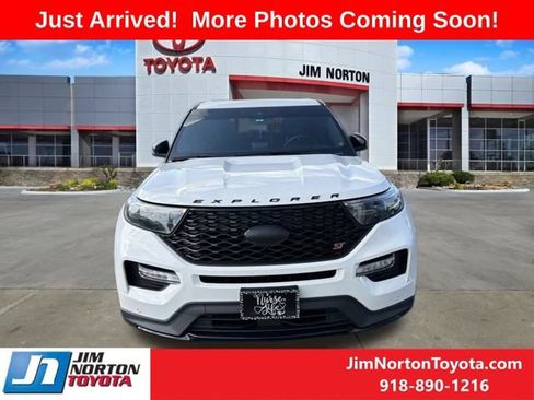Used 2022 Ford Explorer ST w/ Equipment Group 401A AWD/4WD image 2