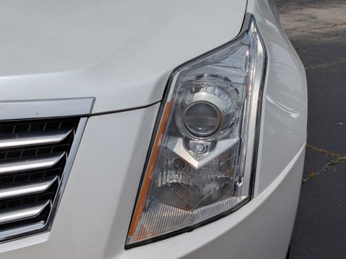 Used 2015 Cadillac SRX Premium w/ Driver Assist Package FWD image 10