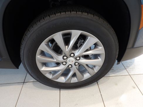 Used 2025 Buick Enclave Preferred w/ Power Package image 29