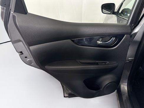 Used 2017 Nissan Rogue Sport SV image 24