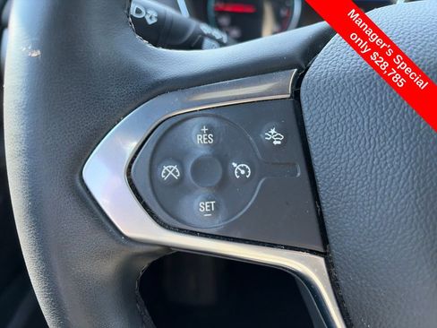 Used 2024 Chevrolet Traverse LT FWD image 22
