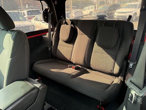 Used 2022 Jeep Wrangler Sport S image 11