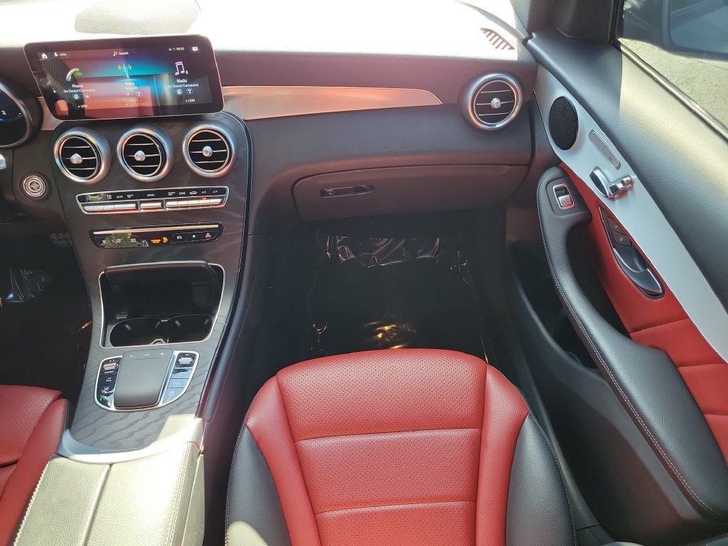 Used 2022 Mercedes-Benz GLC 300 image 19