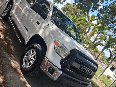 Used 2014 Toyota Tundra SR5 w/ SR5 Upgrade Package image 1